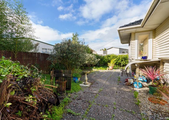  at 1/26 Airdrie Road, Ranui, Auckland