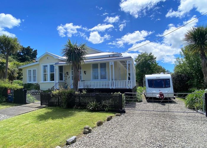  at 20 Makomako Street, Pongaroa
