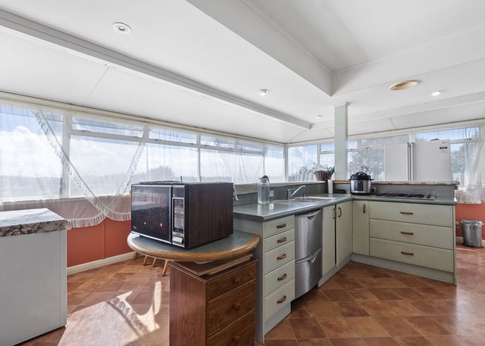  at 100 Tuhikaramea Road, Dinsdale, Hamilton, Waikato