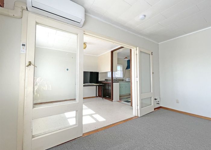  at 75 Larnoch Road, Henderson, Waitakere City, Auckland