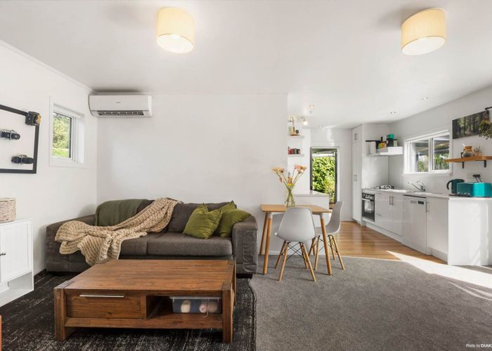  at 1/39 Stottholm Road, Titirangi, Waitakere City, Auckland