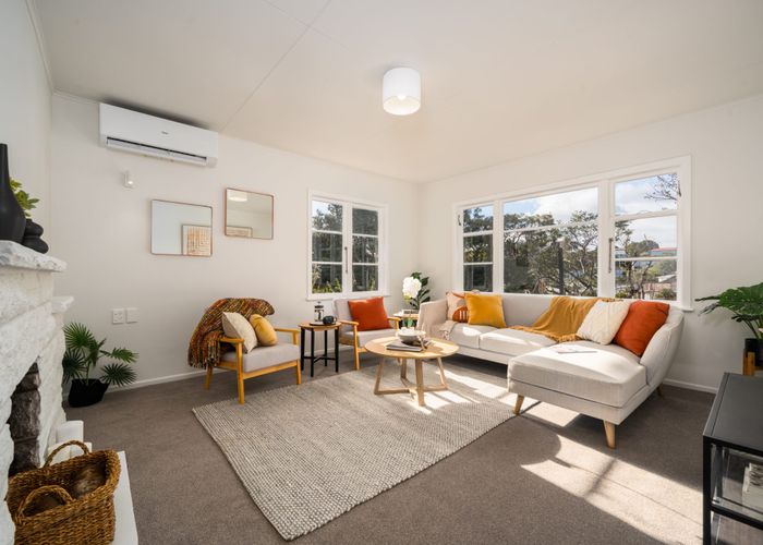  at 10 Berkshire Grove, Cannons Creek, Porirua