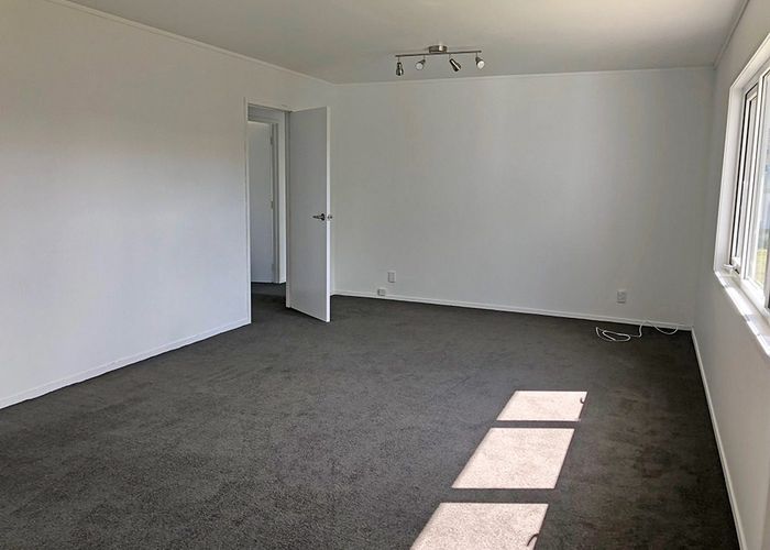  at 2/18 Tironui Station Road East, Papakura, Papakura, Auckland