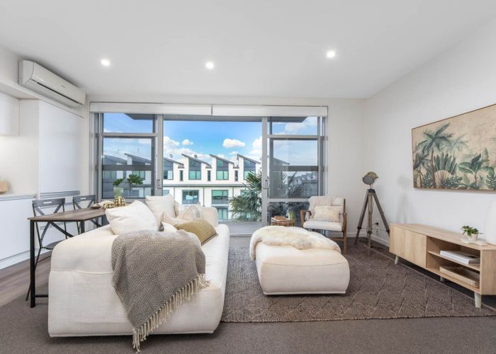  at 385 Murphys Road, Flat Bush, Manukau City, Auckland