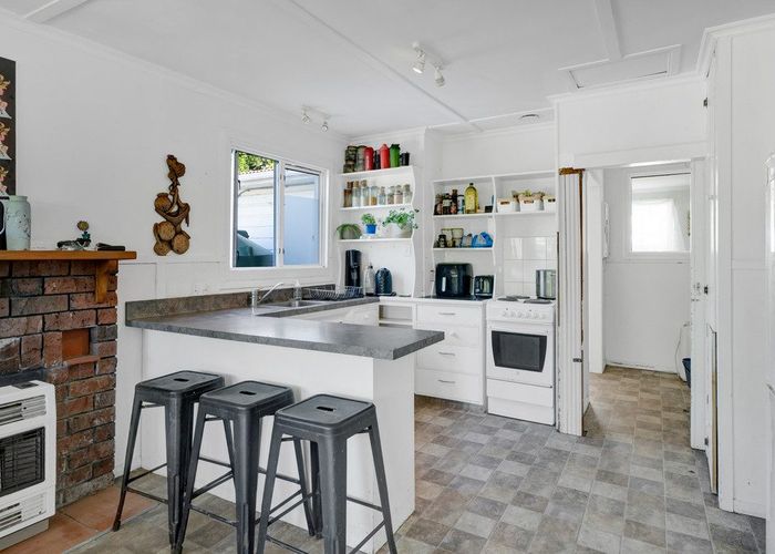  at 161 Wairau Road, Oakura, New Plymouth, Taranaki