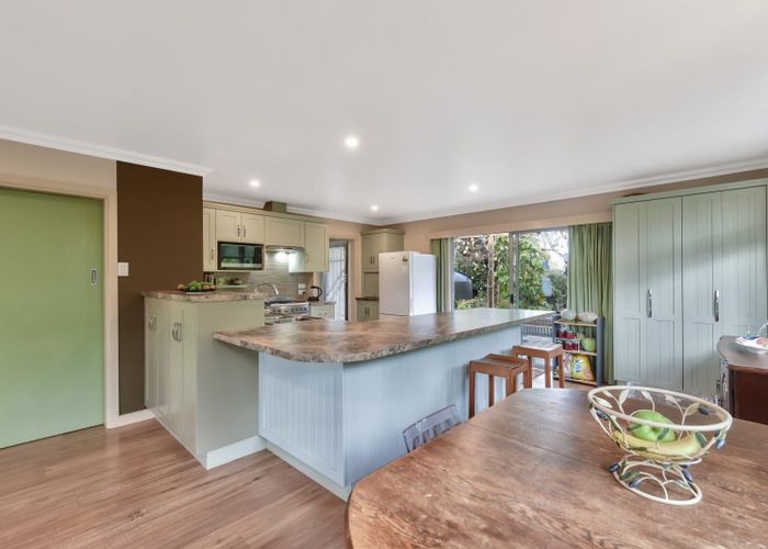  at 80 Old Mill Road, Brooklyn