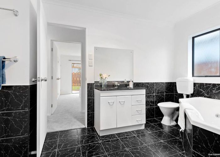 at 21a Astley Avenue, New Lynn, Waitakere City, Auckland