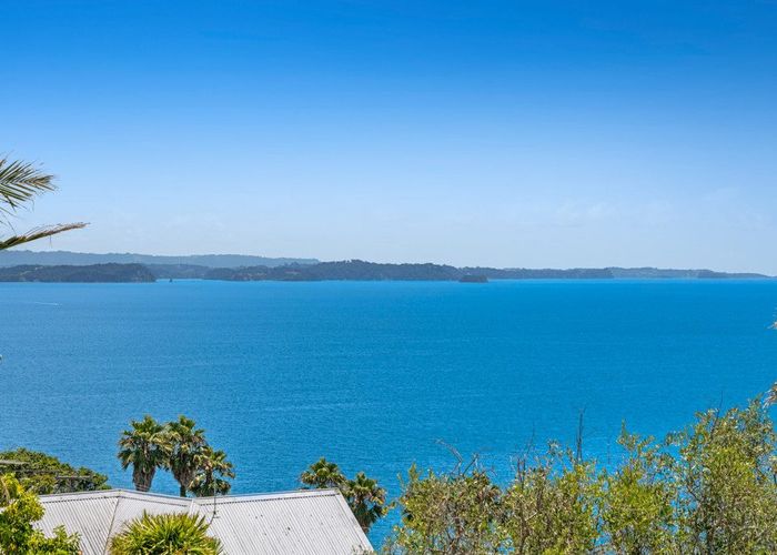  at 8b Duncansby Road, Stanmore Bay, Rodney, Auckland