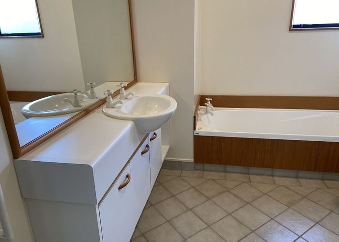  at 1/14 Vincent Street, Waterloo, Lower Hutt, Wellington