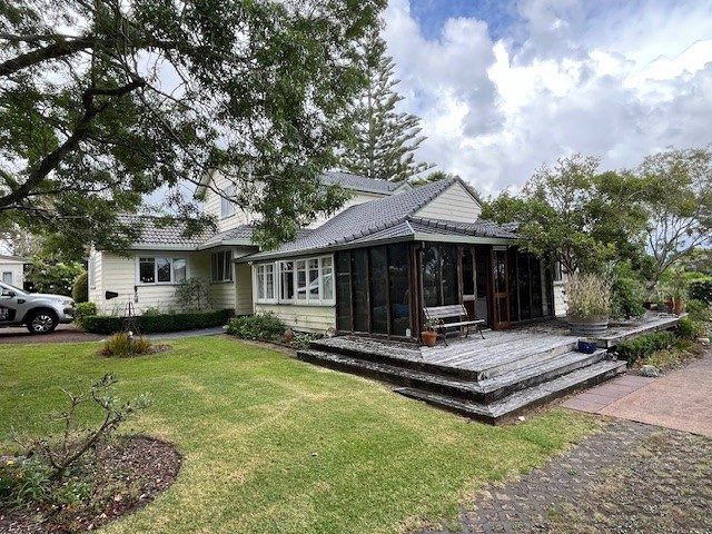  at 336 Point View Drive, Shamrock Park, Auckland