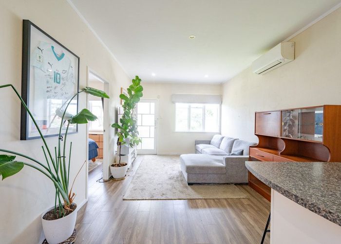  at 2/28 Cadman Avenue, Greenlane, Auckland City, Auckland