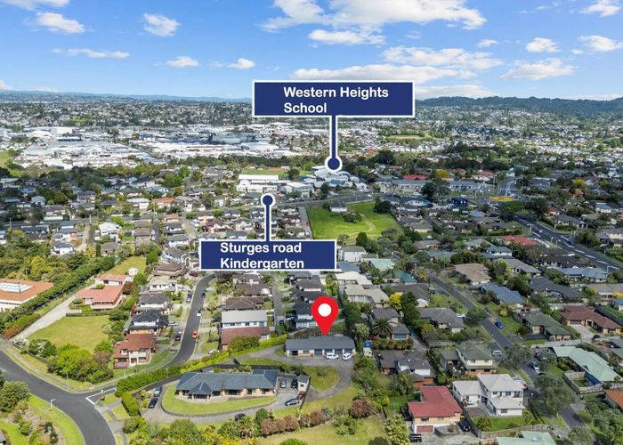  at 8 Burgundy Park Avenue, Henderson, Waitakere City, Auckland