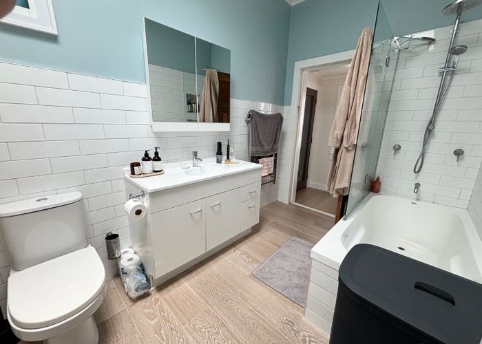  at 1/16 Corunna Road, Milford, North Shore City, Auckland