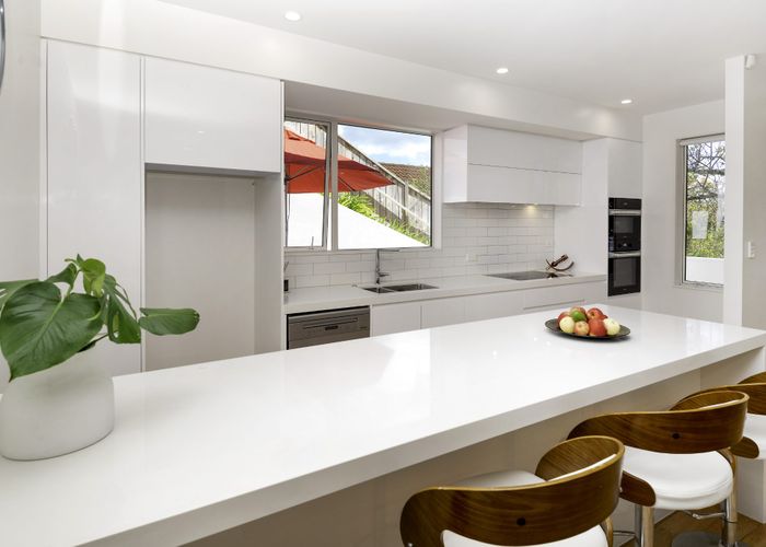  at 20B Oakwood Grove, Eastern Beach, Manukau City, Auckland