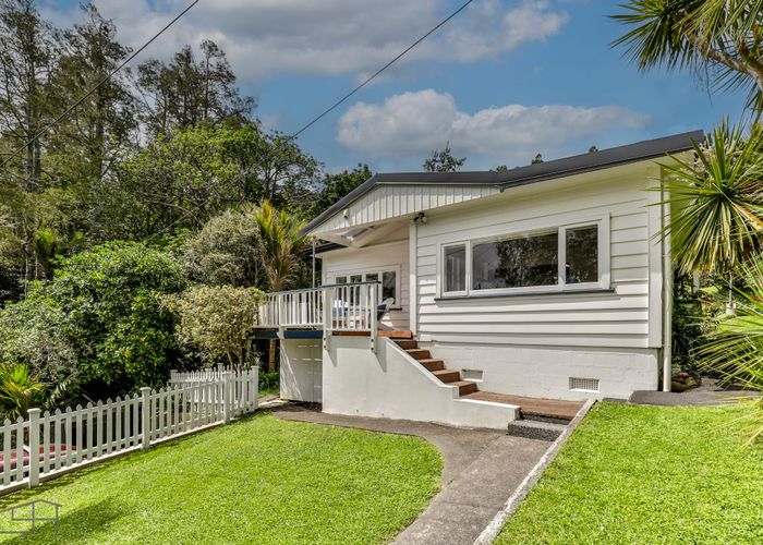  at 4 Aydon Road, Titirangi, Waitakere City, Auckland