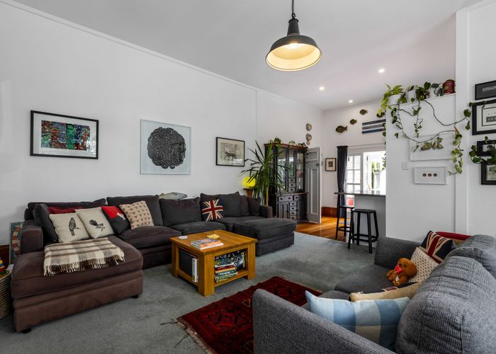  at 194 Onepu Road, Lyall Bay, Wellington, Wellington