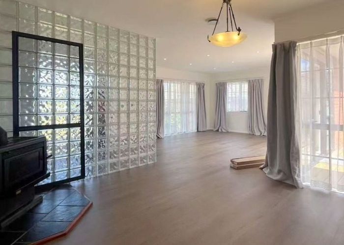  at 43 Frank Nobilo Drive, Golflands, Manukau City, Auckland