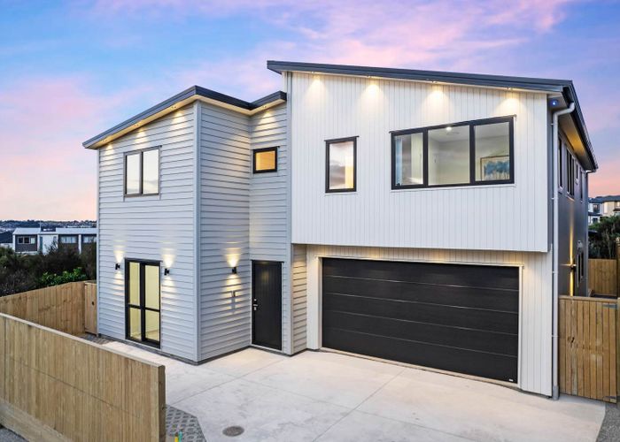  at 14 Adamson Road, Flat Bush, Manukau City, Auckland