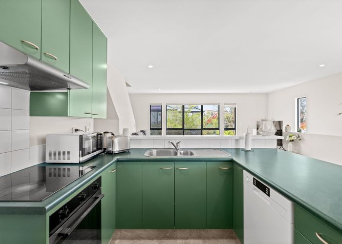  at 2/245A Bealey Avenue, City Centre, Christchurch City, Canterbury