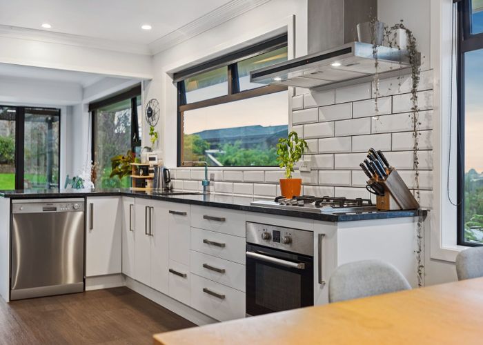  at 9 Glenn Terrace, Otumoetai, Tauranga, Bay Of Plenty