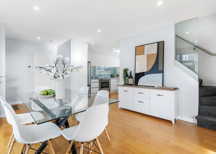  at 11 Springfield Road, St. Albans, Christchurch City, Canterbury