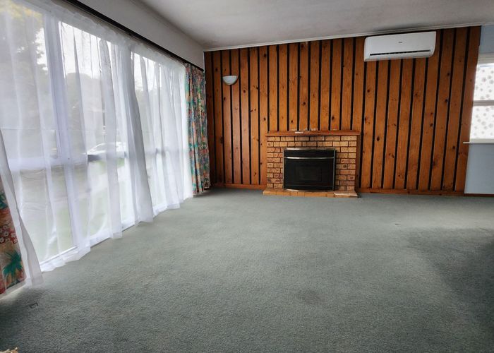  at 23 Waverley Avenue, Glenfield, North Shore City, Auckland