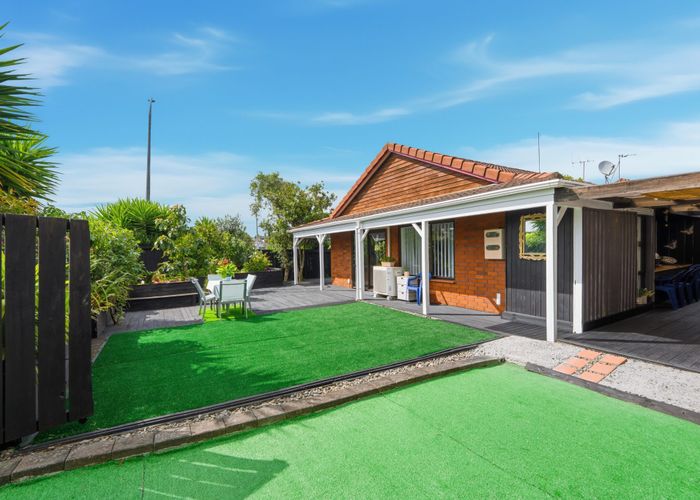  at 61 Wellington Street, Howick, Manukau City, Auckland