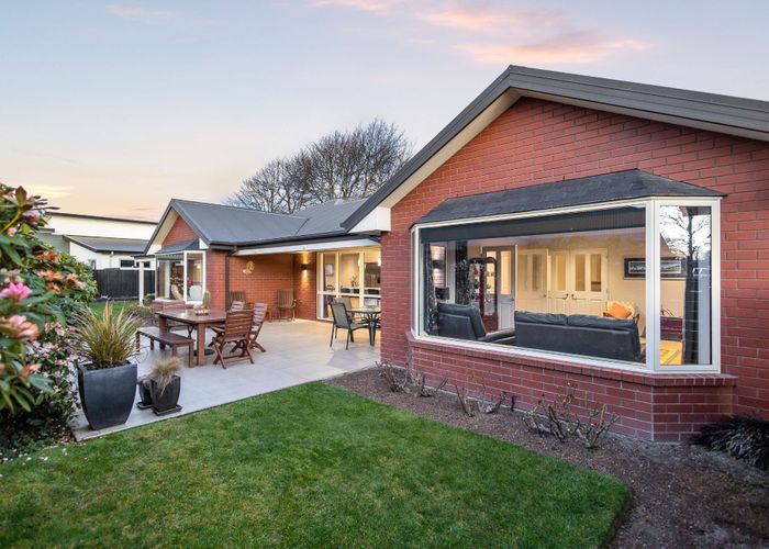  at 18 Woodhurst Drive, Casebrook, Christchurch City, Canterbury