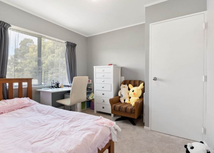  at 2/26 Fernlea Rise, Bayview, Auckland