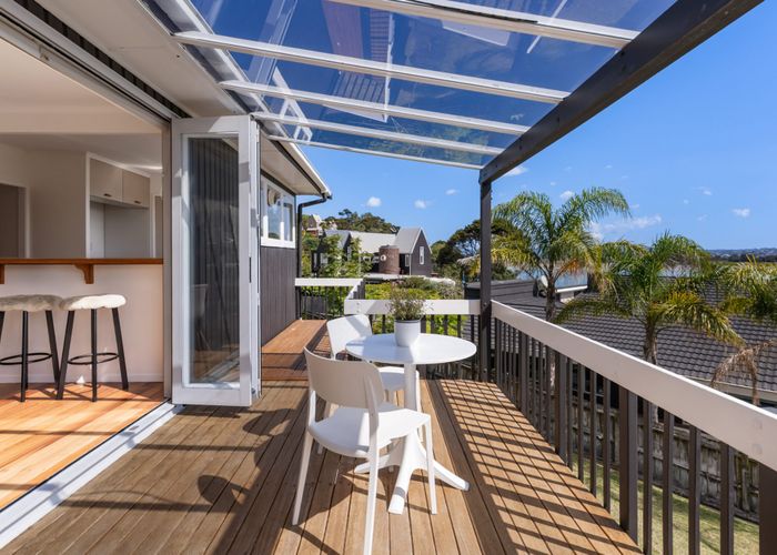  at 9 Amelia Place, Beach Haven, North Shore City, Auckland