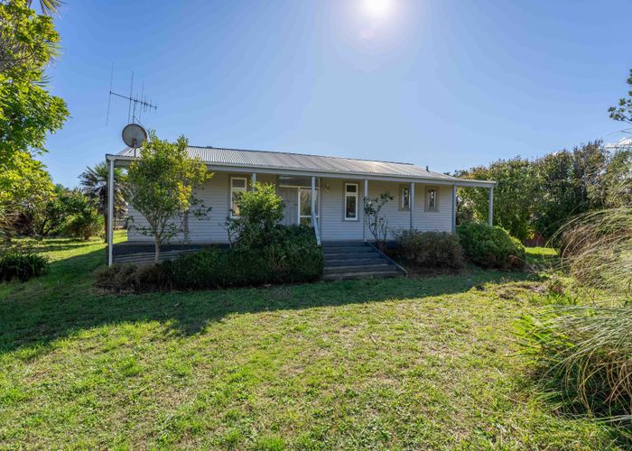  at 35 Old Coach Road South, Ōtaki Beach, Ōtaki