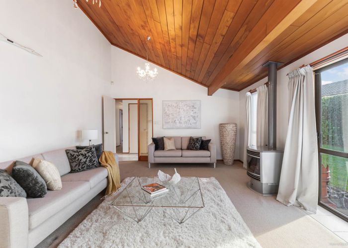  at 31 Kennedy Avenue, Forrest Hill, Auckland