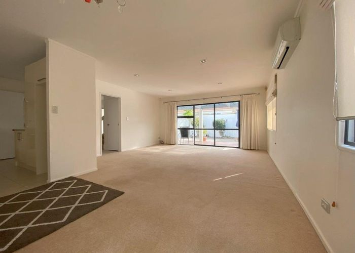  at 90b Nile Road, Milford, North Shore City, Auckland