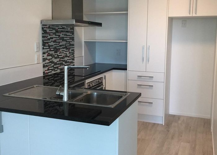  at 1/1 Henriette Place, The Gardens, Manukau City, Auckland