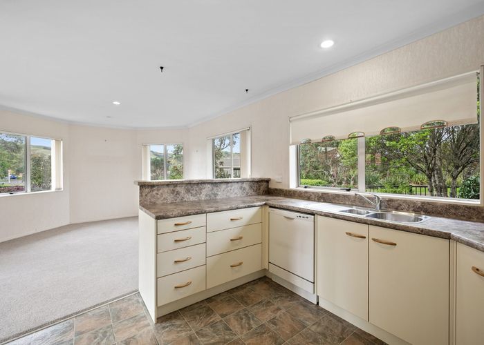  at 6 Cabeleigh Drive, Helensville, Rodney, Auckland