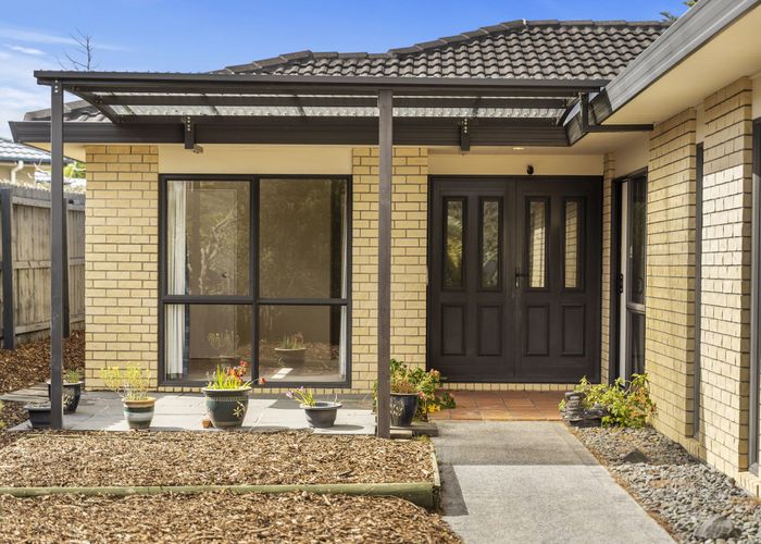  at 9 Lazurite Drive, Westgate, Auckland