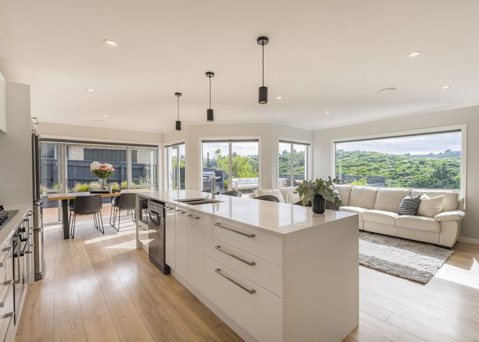  at 9 Catlins Glen, Aotea, Porirua