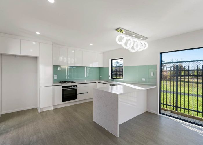  at 90A,B & C Seymour Road, Sunnyvale, Waitakere City, Auckland