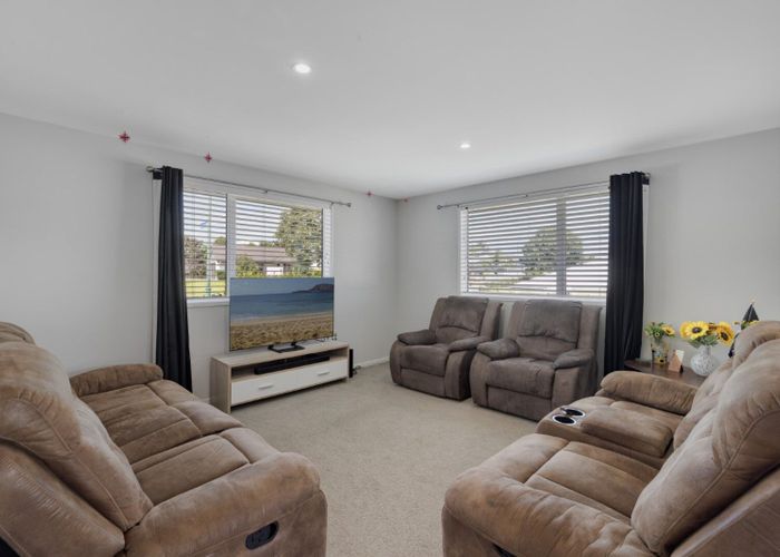 at 128 Rowesdale Drive, Ohauiti, Tauranga