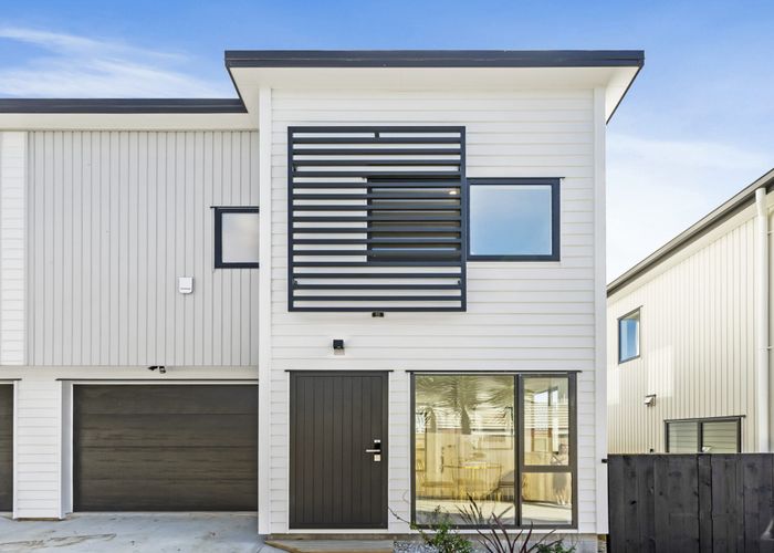  at 311 Albany Highway, Albany, North Shore City, Auckland