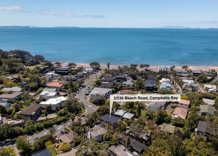 For sale 2/236 Beach Road, Campbells Bay, North Shore City, Auckland