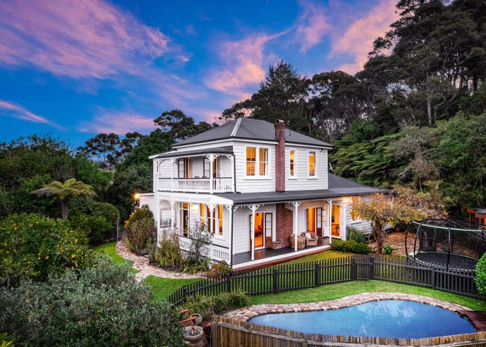  at 8 Kellys Road, Oratia, Auckland