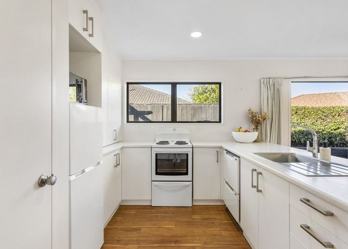  at 3/16 Avondale Road, Avondale, Auckland