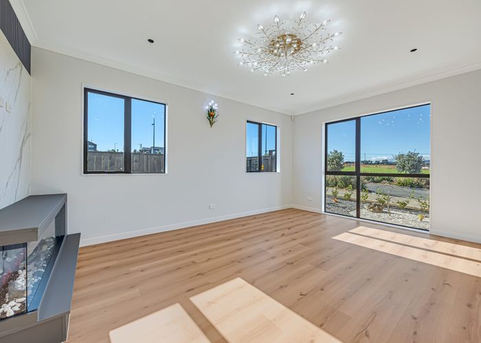  at 35 Park Green Avenue, Karaka, Franklin, Auckland