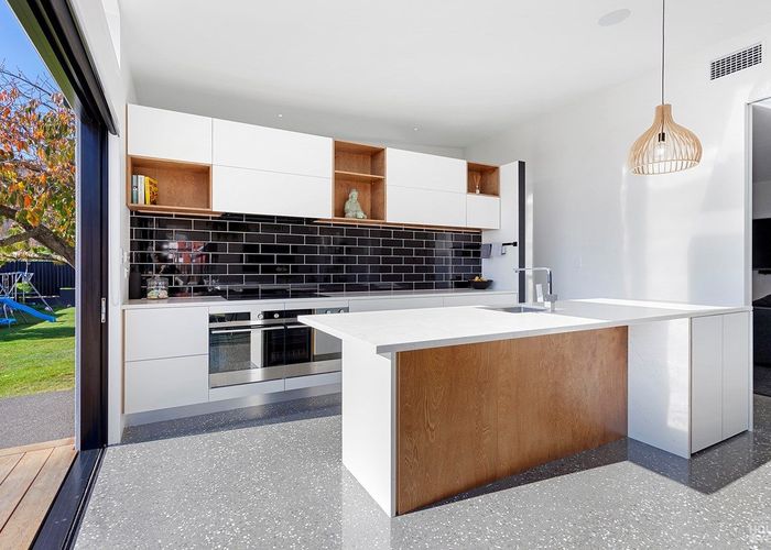  at 72A Port Hills Road, Heathcote, Christchurch City, Canterbury