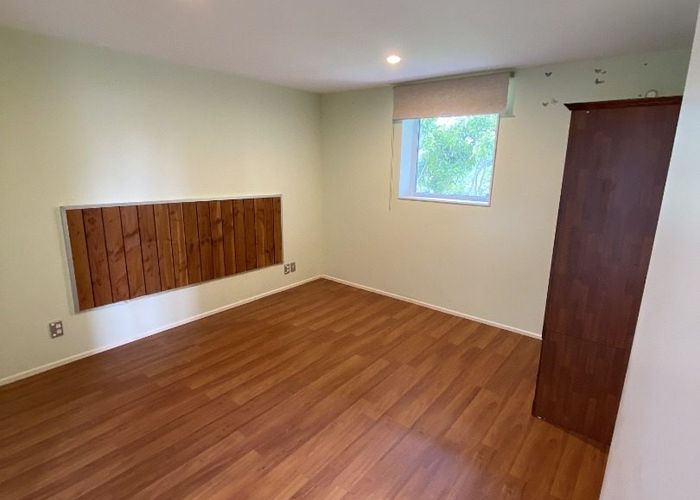  at 570 Ormiston Road, Manurewa