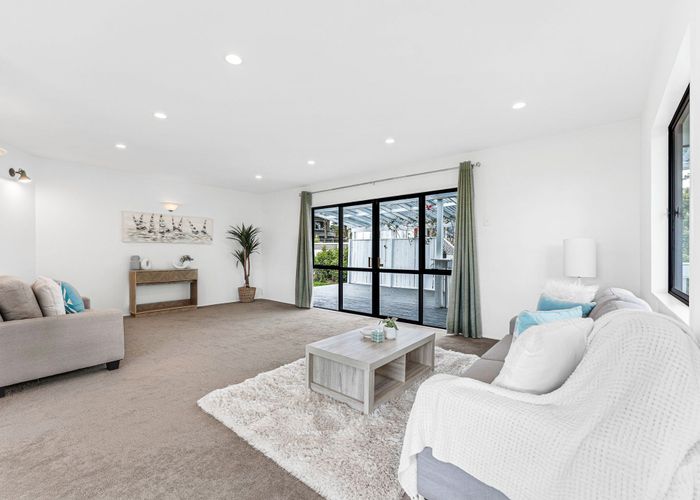  at 18 Lanham Lane, Massey, Auckland