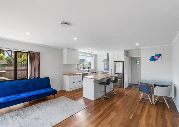  at 1/23 Laing Crescent, Heathcote Valley, Christchurch