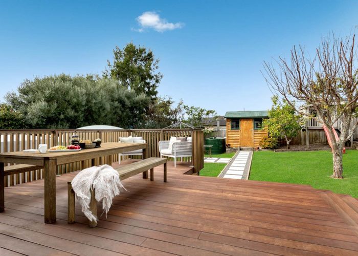  at 11 Shelly Bay Road, Beachlands, Manukau City, Auckland