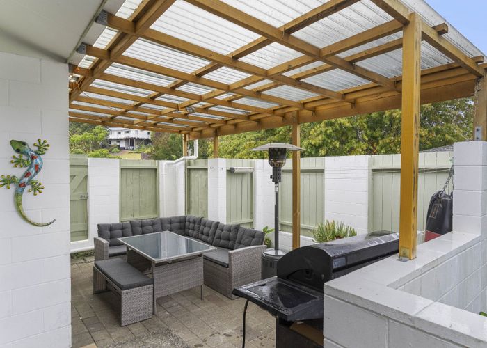  at 1/37 Simon Ellice Drive, Bayview, Auckland